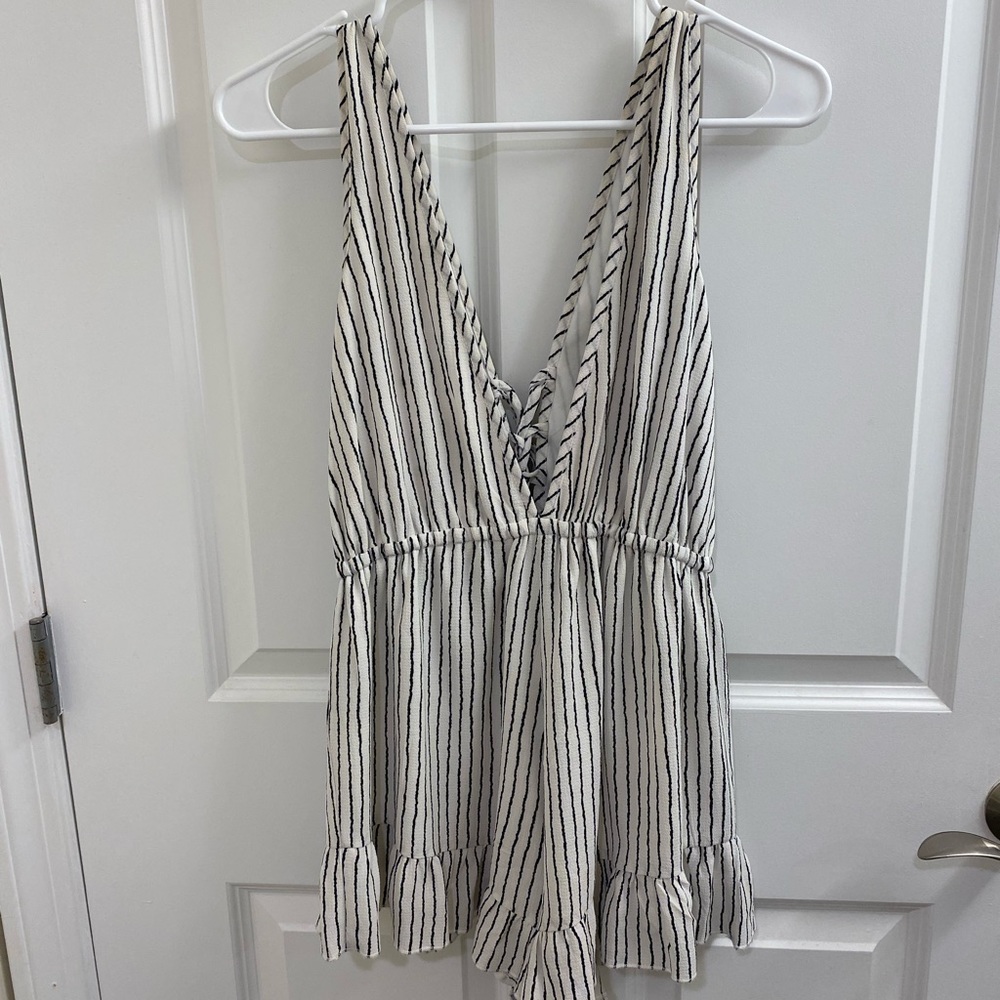 Romper - Picture 2 of 3